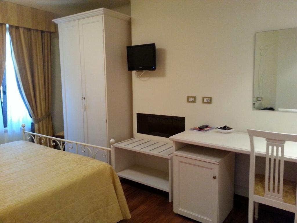 Hotel Ristorante Ruatta San Maurizio Room photo